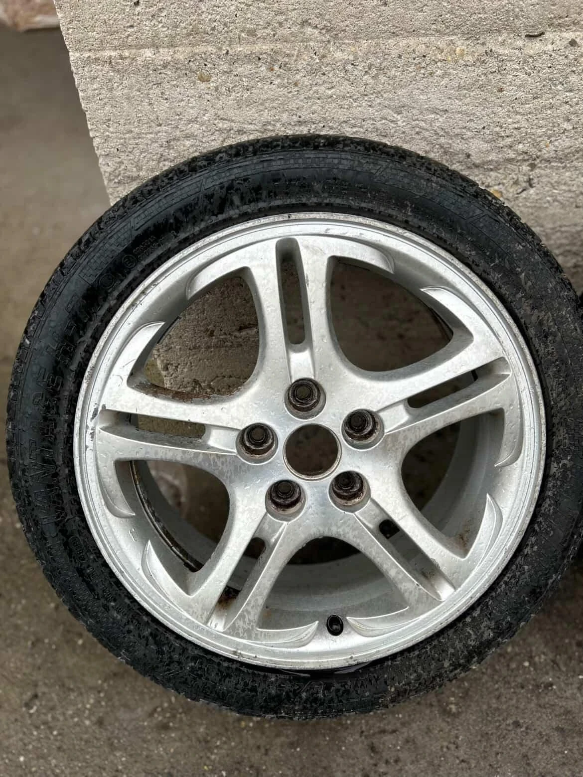���� � ������ 225/45R17 �� Hyundai Ix20 | Mobile.bg � ����������� 2