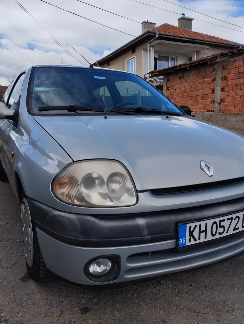 Renault Clio, снимка 1 - Автомобили и джипове - 48157942