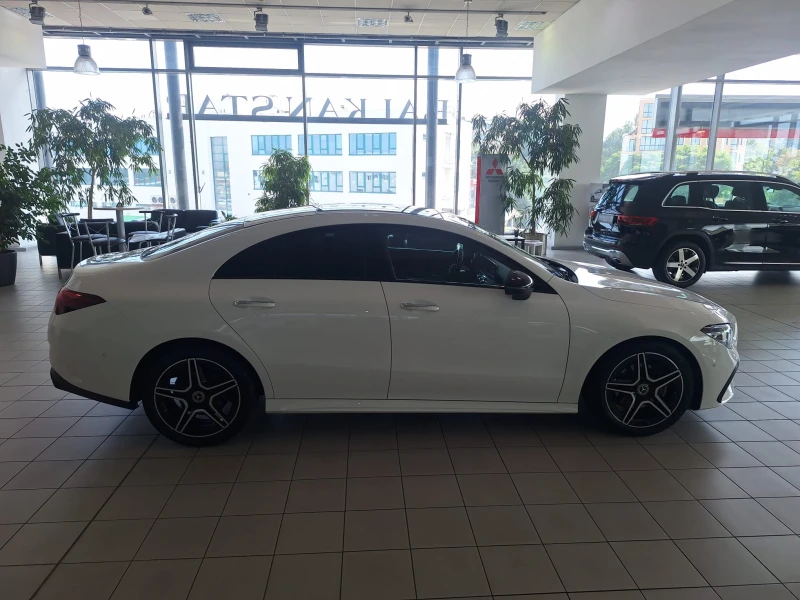Mercedes-Benz CLA 180 AMG-pack, снимка 8 - Автомобили и джипове - 51200018