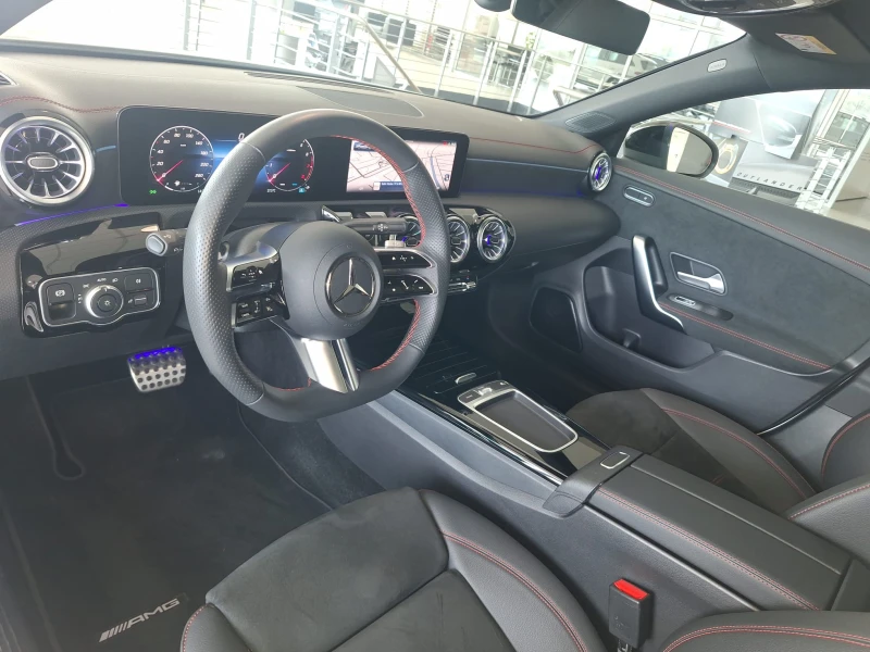 Mercedes-Benz CLA 180 AMG-pack, снимка 9 - Автомобили и джипове - 51200018
