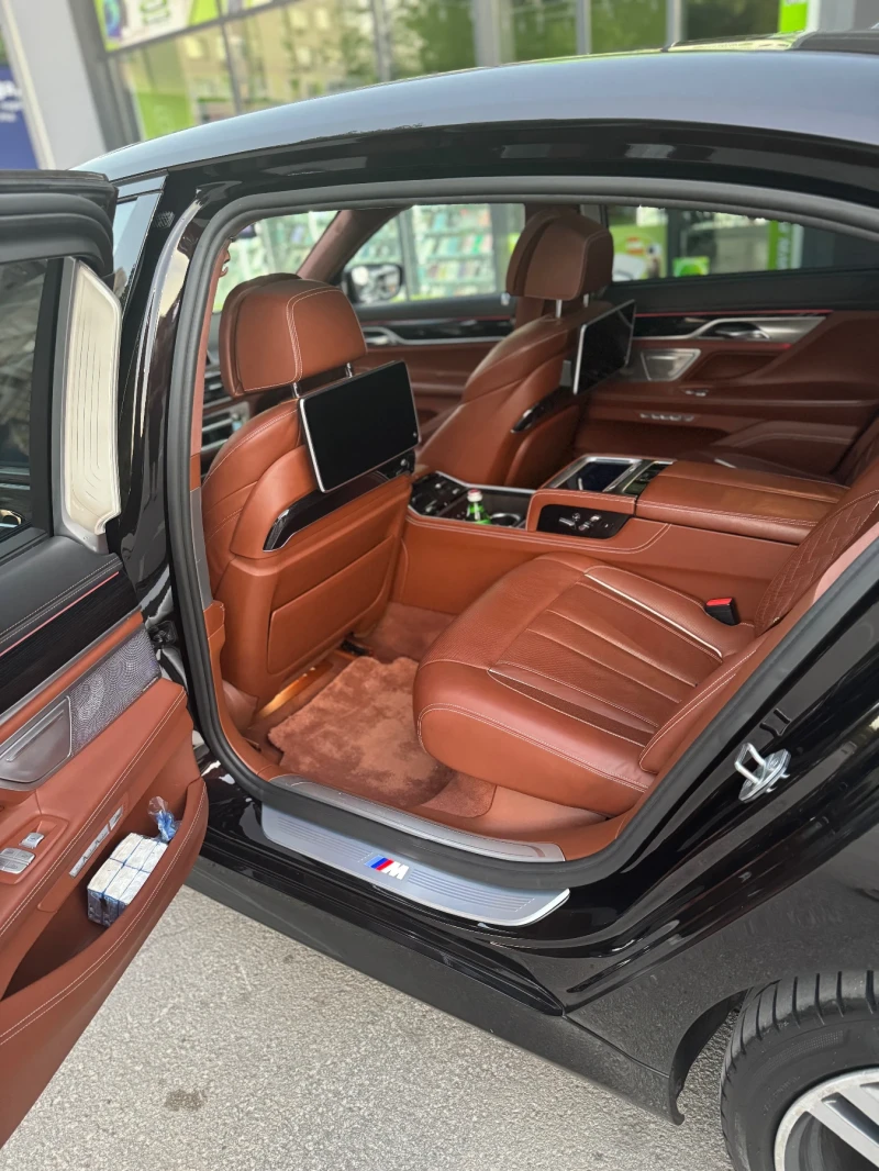 BMW 740 L X-Drive executive M pack individual, снимка 8 - Автомобили и джипове - 51321684