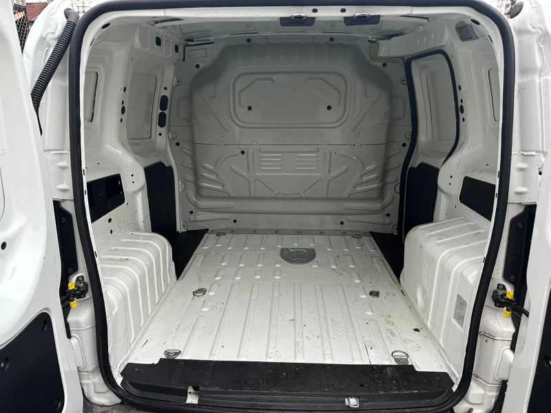 Fiat Fiorino 1, 400 EURO6, снимка 8 - Автомобили и джипове - 52310840