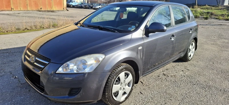 Kia Ceed 1.4, снимка 3 - Автомобили и джипове - 52854794