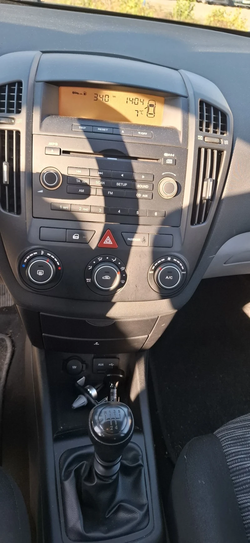 Kia Ceed 1.4, снимка 11 - Автомобили и джипове - 52854794