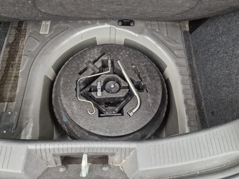 Alfa Romeo MiTo 1.3.m-jet, снимка 13 - Автомобили и джипове - 53233162