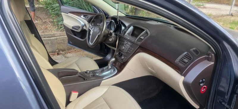 Opel Insignia, снимка 10 - Автомобили и джипове - 53250451