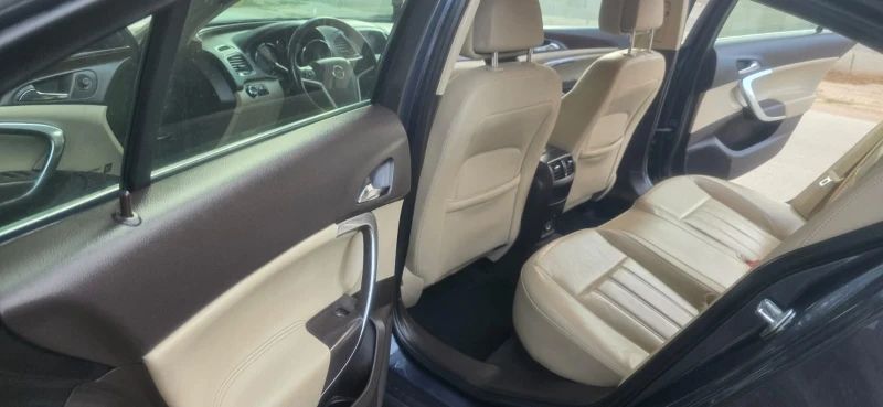 Opel Insignia, снимка 9 - Автомобили и джипове - 53250451