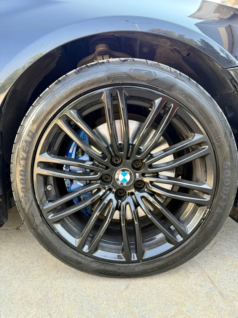 BMW 530 xDrive, снимка 12 - Автомобили и джипове - 53329985