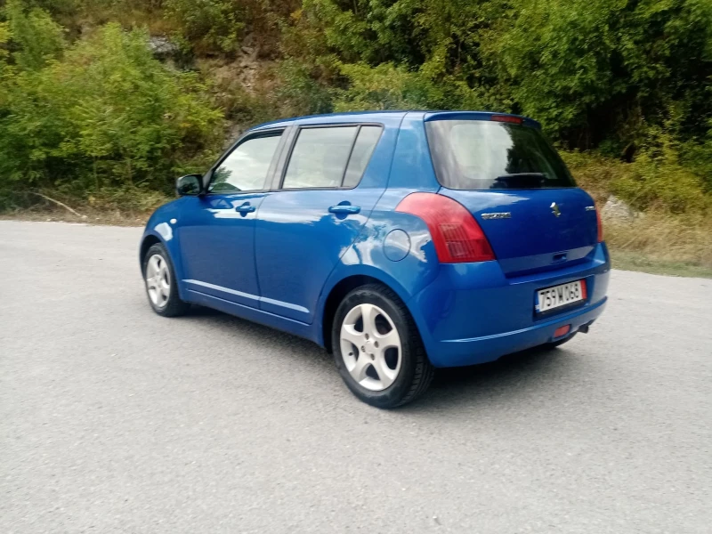 Suzuki Swift  Топ състояние, сервизна история! , снимка 4 - Автомобили и джипове - 53354384