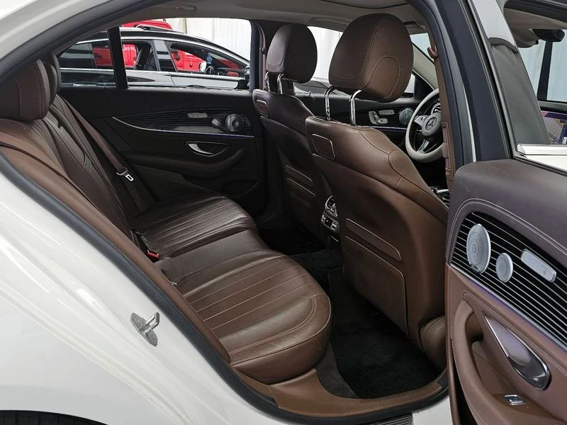 Mercedes-Benz E 400 E400 4MATIC Exclusive| 241к.с.| ВКЛ.ТЕХНОТЕСТ, снимка 12 - Автомобили и джипове - 55123572