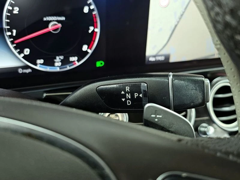 Mercedes-Benz E 400 E400 4MATIC Exclusive| 241к.с.| ВКЛ.ТЕХНОТЕСТ, снимка 9 - Автомобили и джипове - 55123572