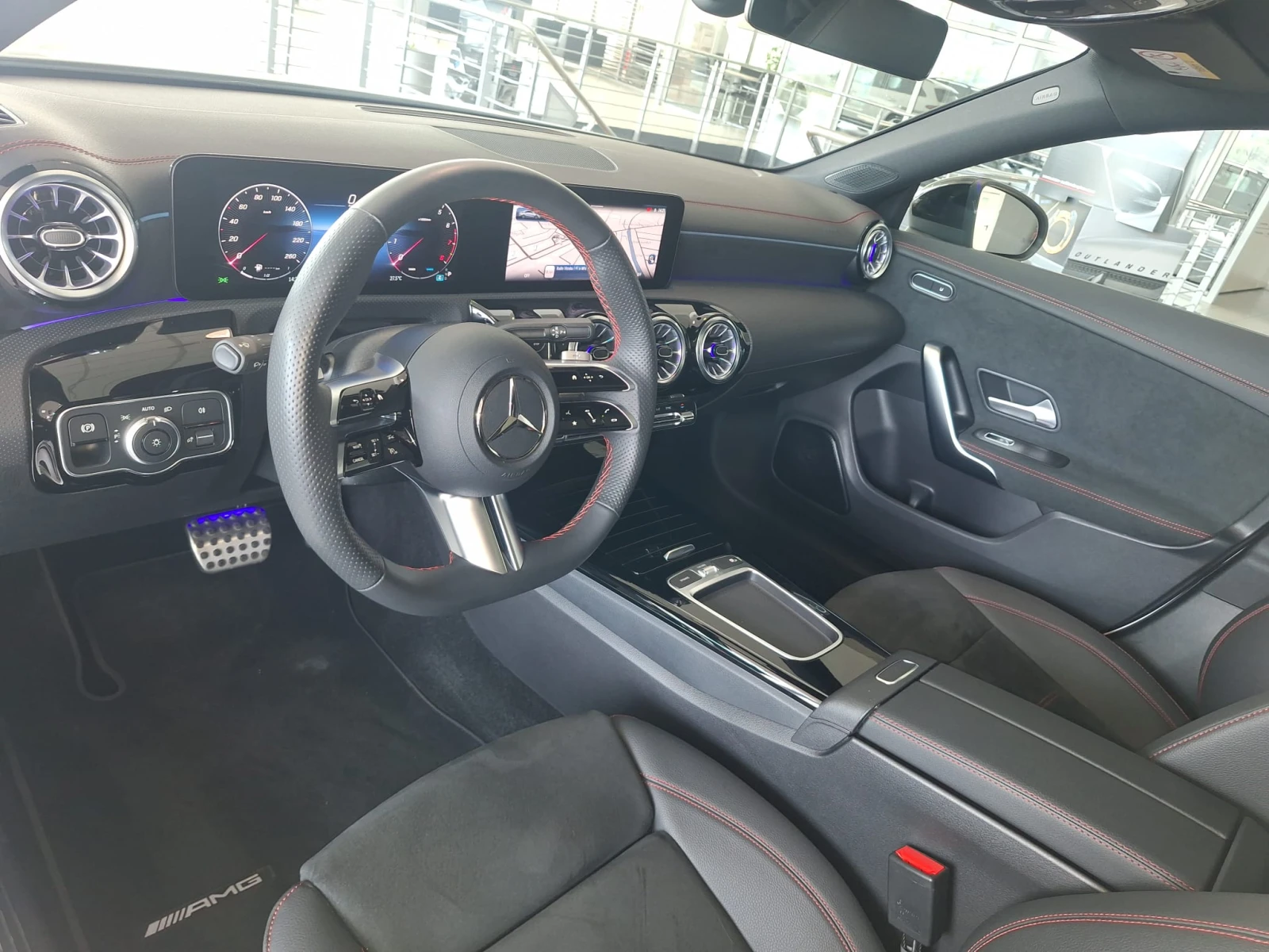 Mercedes-Benz CLA 180 AMG-pack - изображение 9