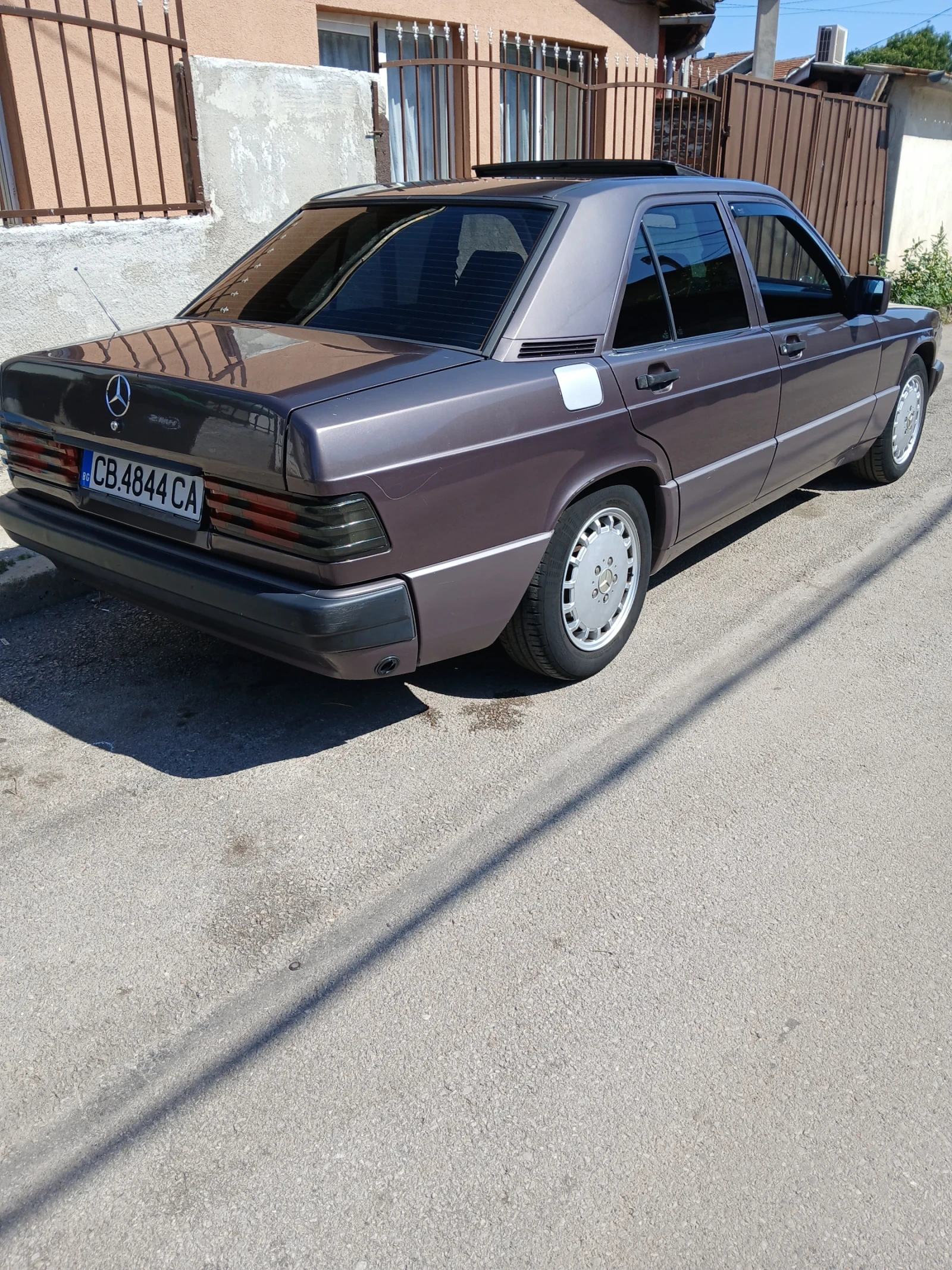 Mercedes-Benz 190 1.8 - изображение 2