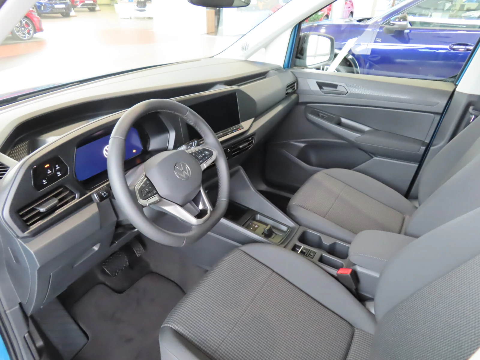 VW Caddy 2.0 TDI 122hp DSG - изображение 4