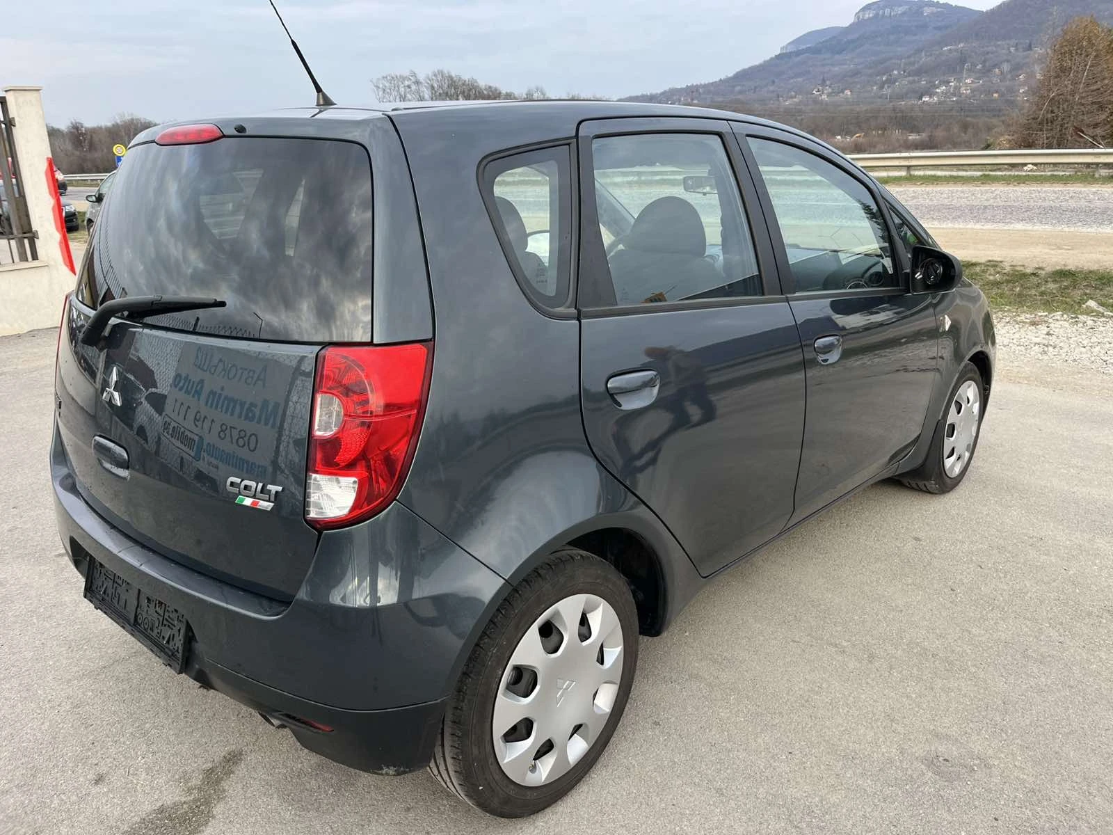 Mitsubishi Colt 1.2i 75кс EURO 4 КЛИМАТИК , снимка 4 - Автомобили и джипове - 53918229