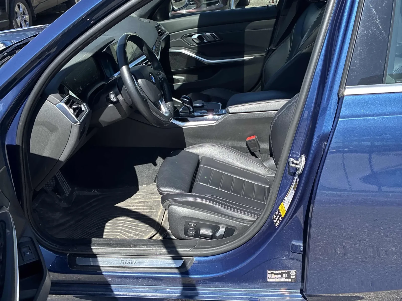 BMW 330 XDRIVE* 360КАМЕРА* LANE* ASSIST* ПОДГРЕВ* , снимка 7 - Автомобили и джипове - 54236265