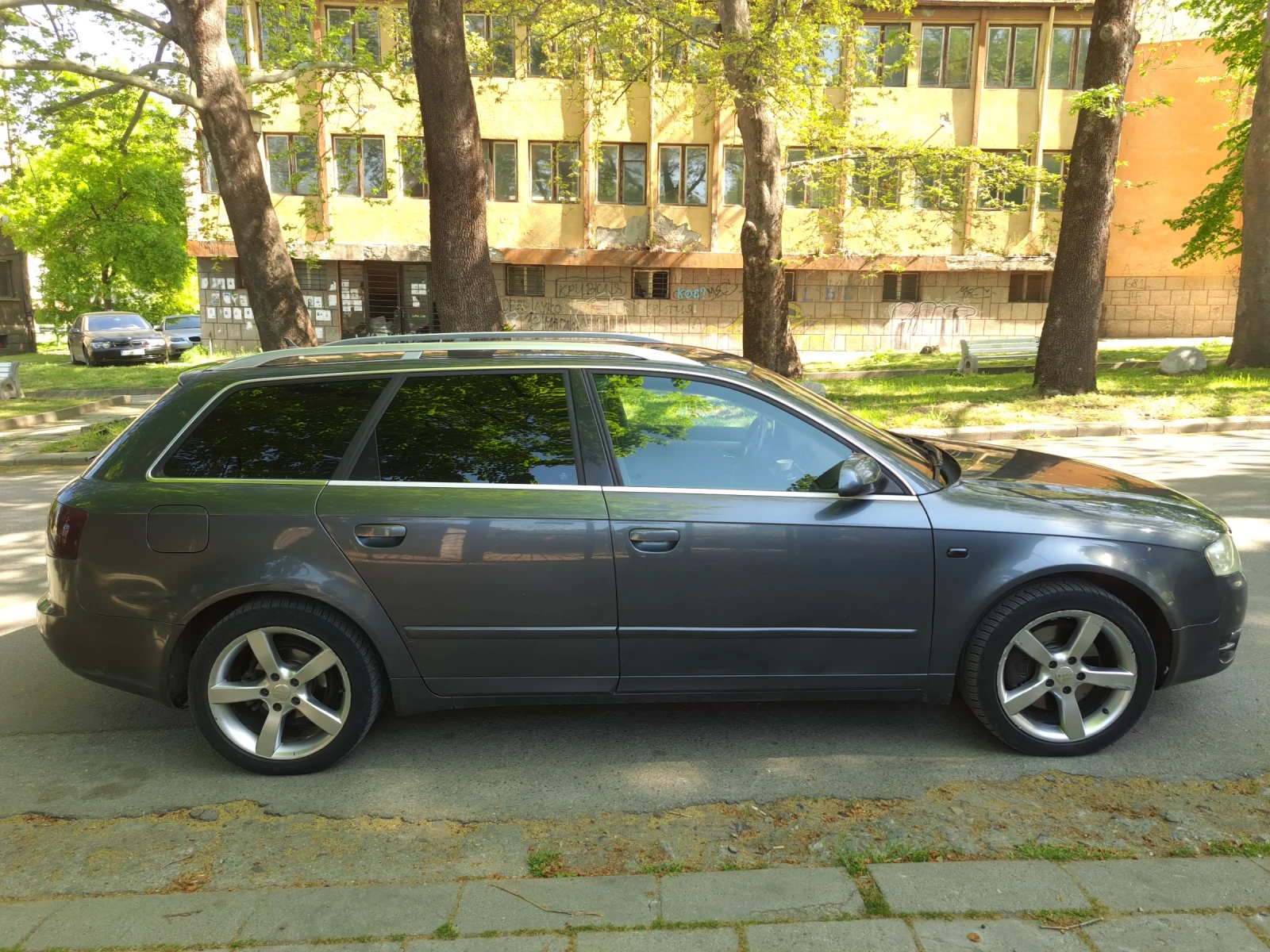 Audi A4 2.0 TDI, снимка 3 - Автомобили и джипове - 54459656