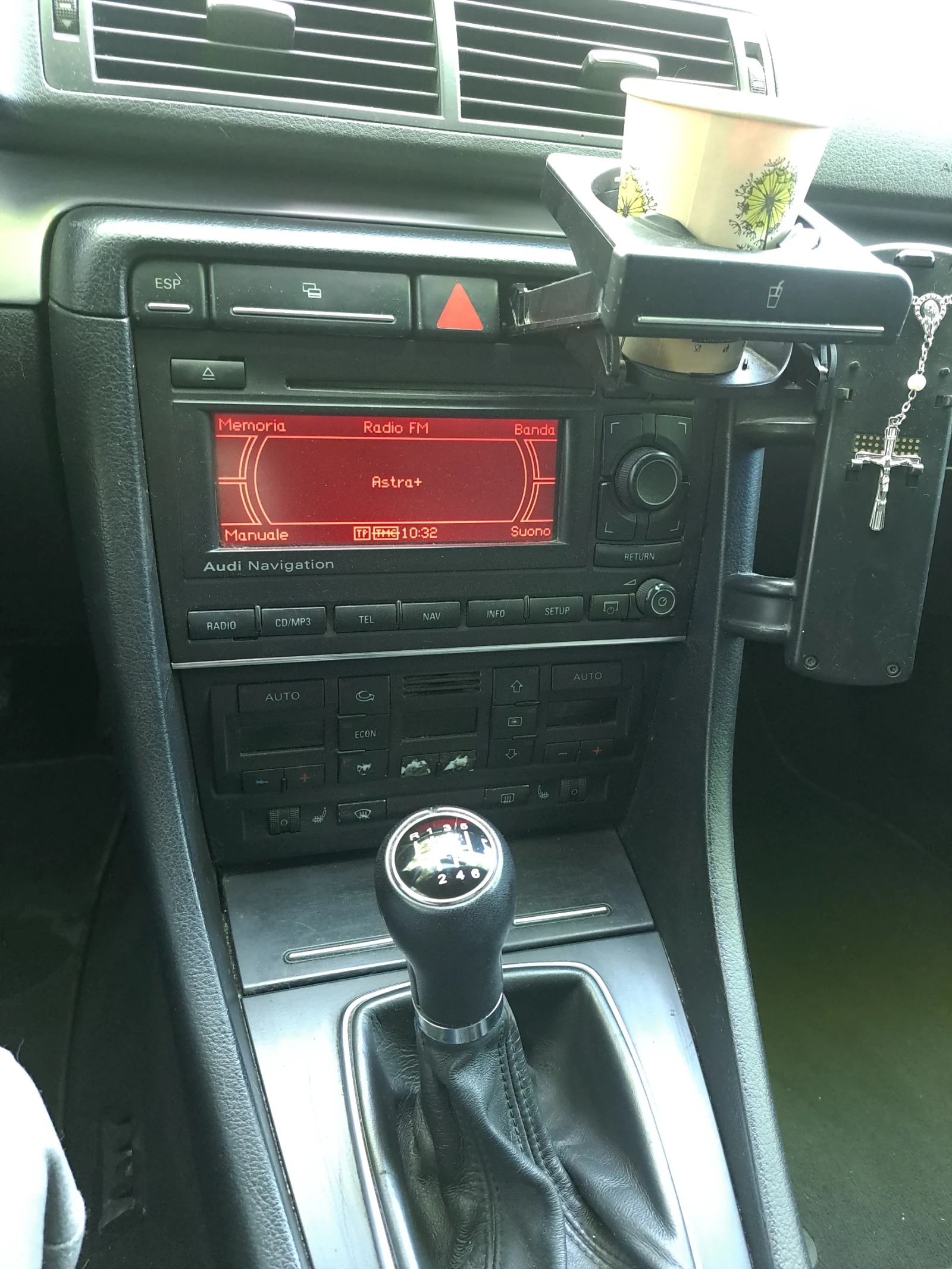 Audi A4 2.0 TDI, снимка 9 - Автомобили и джипове - 54459656