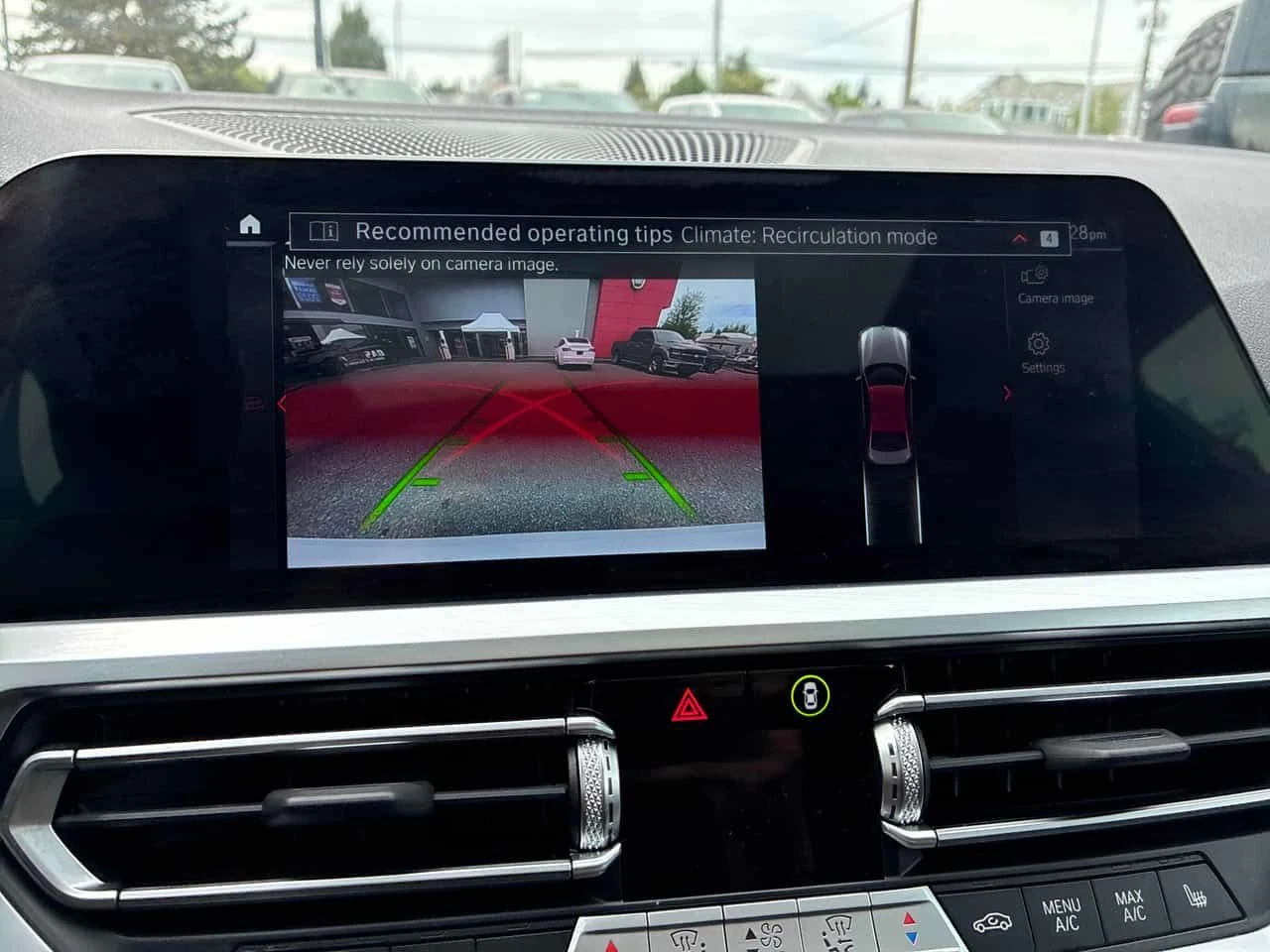 BMW 330 i xDrive/ПОДГРЕВИ/ШИБИДАХ/360 CAM, снимка 11 - Автомобили и джипове - 54488482