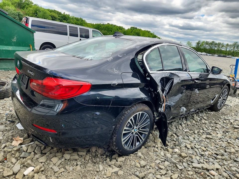 BMW 540 * xDrive * CARFAX * HARMAN KARDON * HEAD UP, снимка 3 - Автомобили и джипове - 54838202