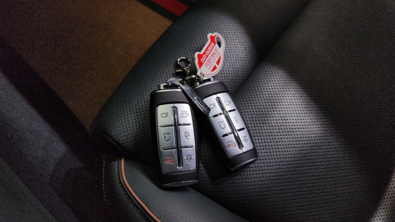 Genesis GV70, снимка 6 - Автомобили и джипове - 54895164