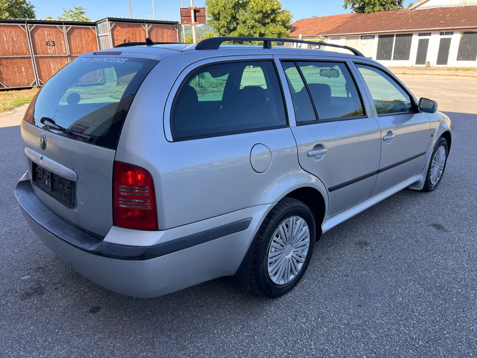 Skoda Octavia 1.9TDI 101k.c * 4x4* Климатик* , снимка 3 - Автомобили и джипове - 54917753
