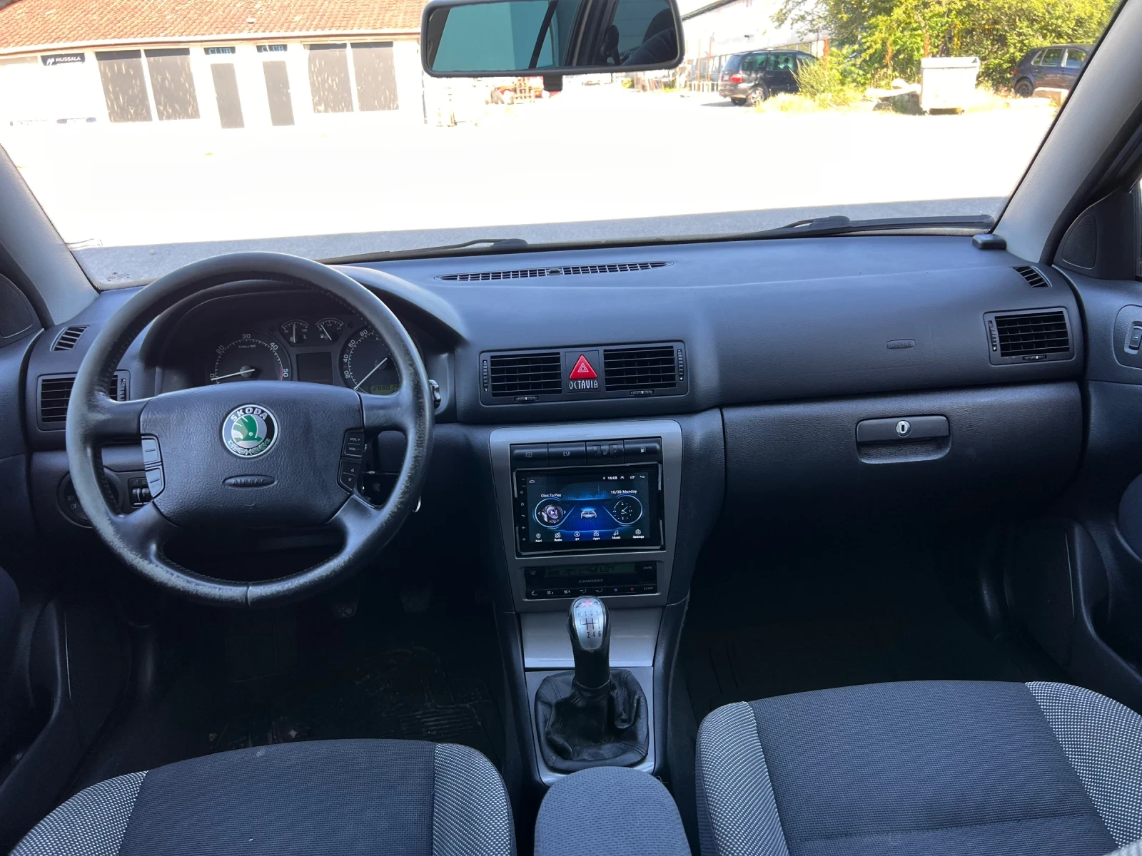 Skoda Octavia 1.9TDI 101k.c * 4x4* Климатик* , снимка 10 - Автомобили и джипове - 54917753