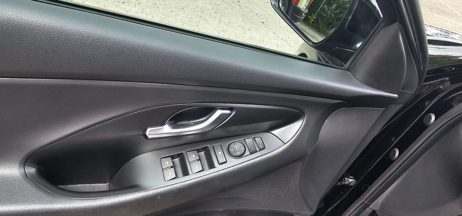 Hyundai I30 1.6CRDI AVTOMAT KAMERA Germany , снимка 10 - Автомобили и джипове - 55016270