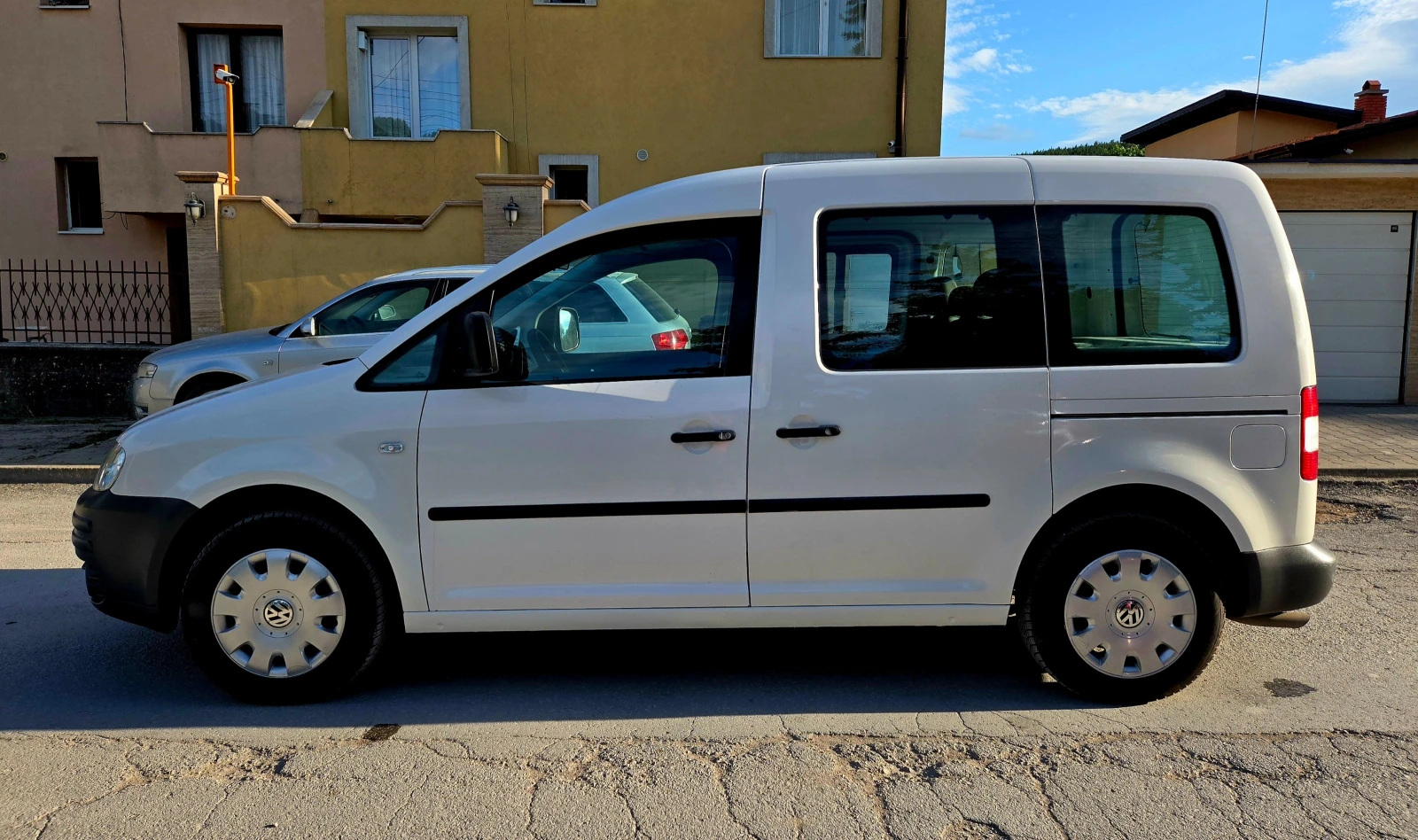 VW Caddy 2.0 CNG Германия Клима Седалково Реални КМ , снимка 2 - Автомобили и джипове - 55225192