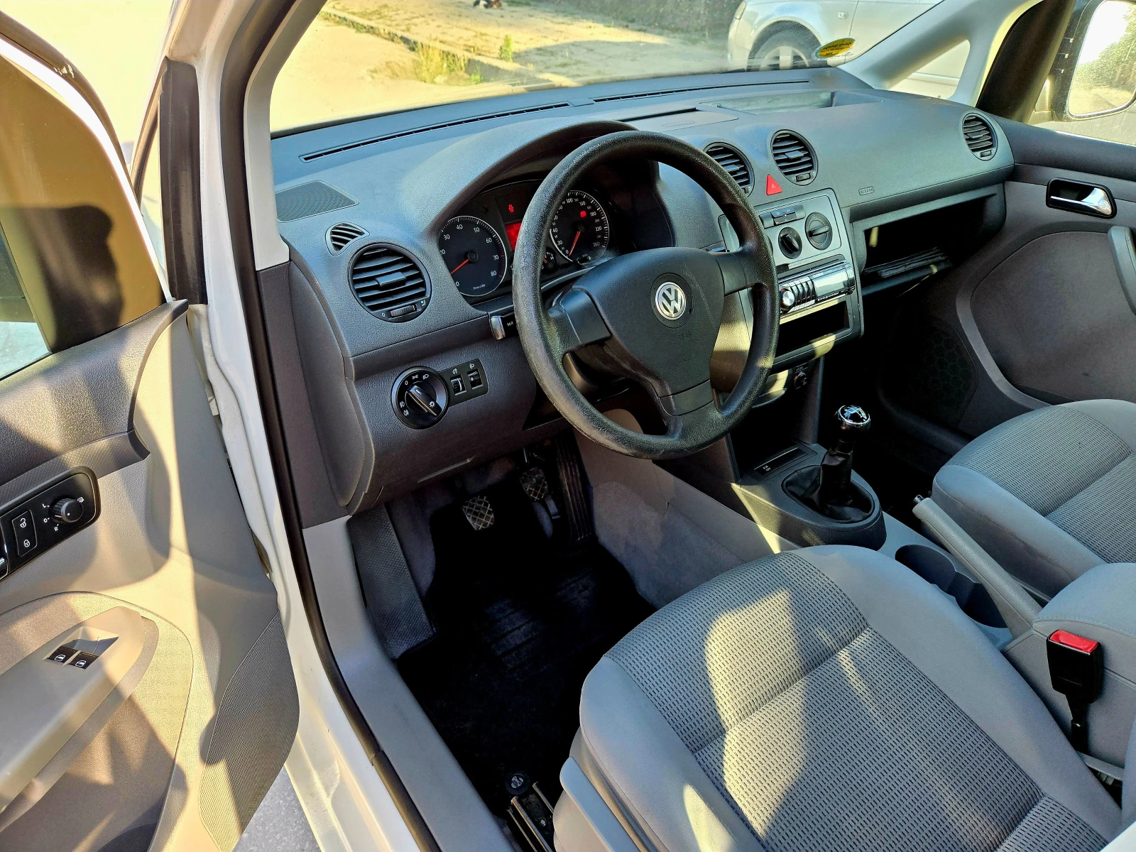 VW Caddy 2.0 CNG Германия Клима Седалково Реални КМ , снимка 9 - Автомобили и джипове - 55225192