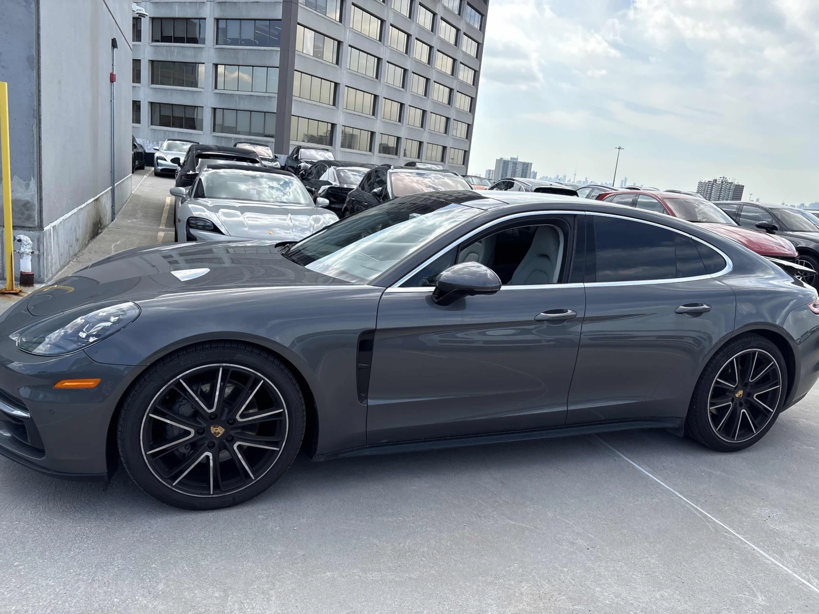 Porsche Panamera 4S* 360* Pano* Bose* Обдух* Chrono* 2ключа* , снимка 2 - Автомобили и джипове - 55945729