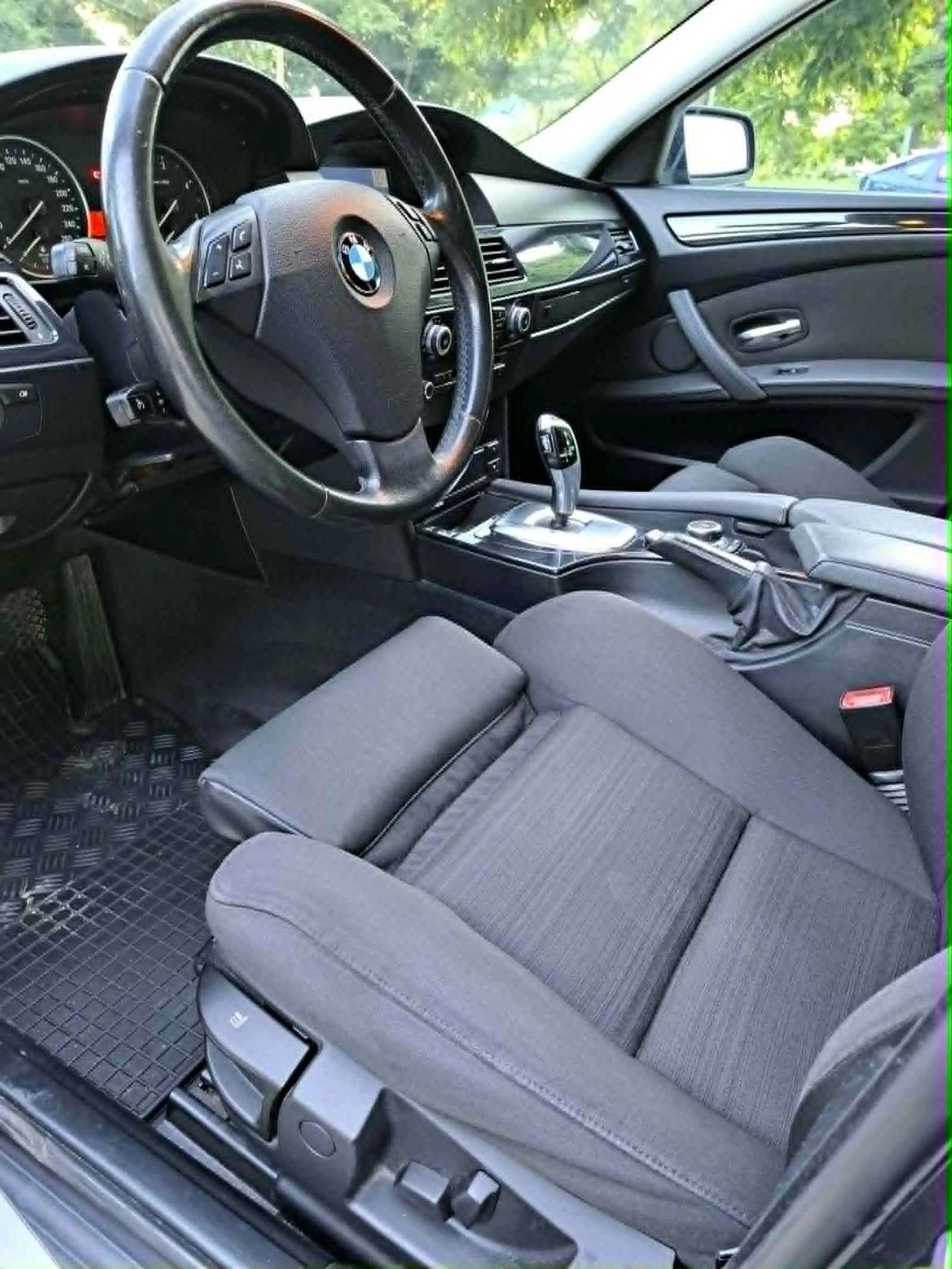 BMW 525 xd Tourin E61 LCI, снимка 8 - Автомобили и джипове - 56112958