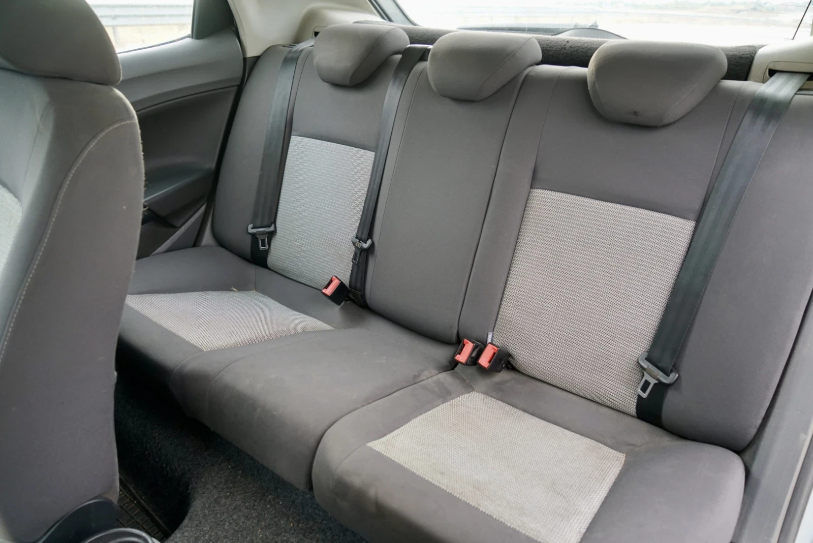Seat Ibiza, снимка 14 - Автомобили и джипове - 56331455