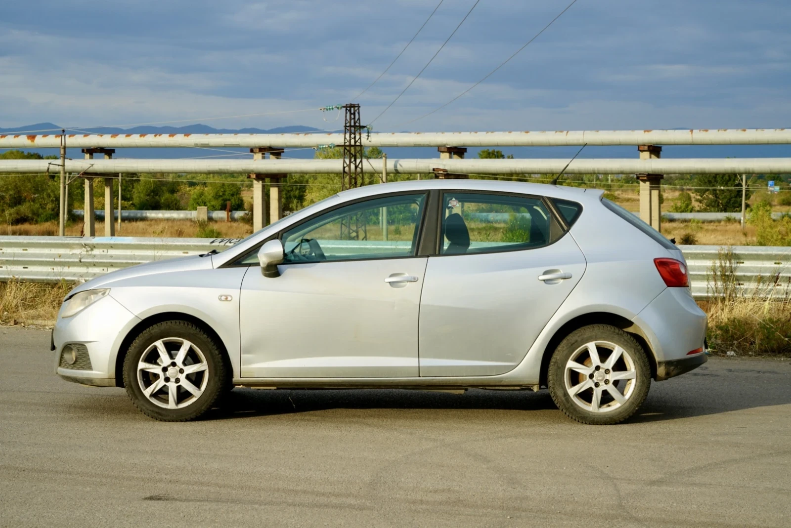 Seat Ibiza, снимка 2 - Автомобили и джипове - 56331455