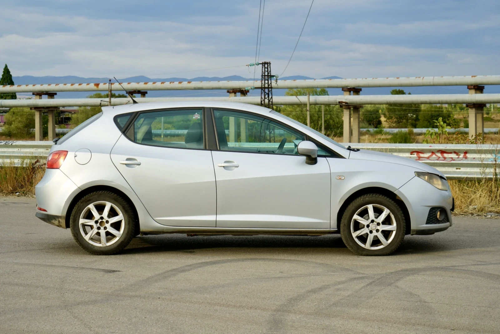 Seat Ibiza, снимка 8 - Автомобили и джипове - 56331455