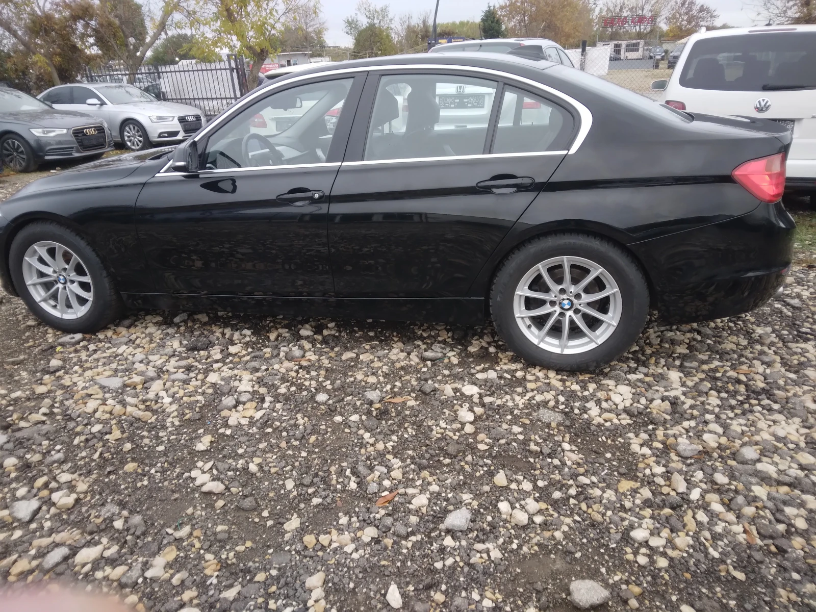BMW 320 2.0 ръчна кутия, снимка 5 - Автомобили и джипове - 56695602