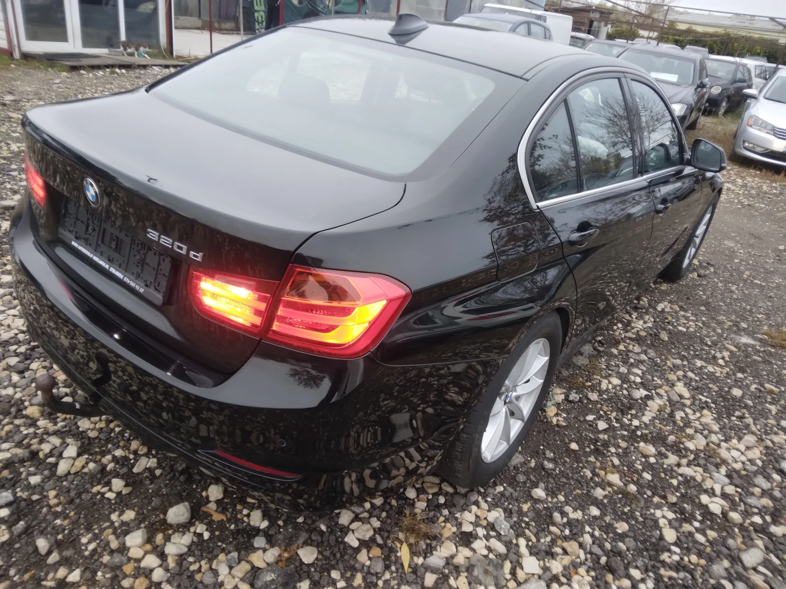 BMW 320 2.0 ръчна кутия, снимка 2 - Автомобили и джипове - 56695602
