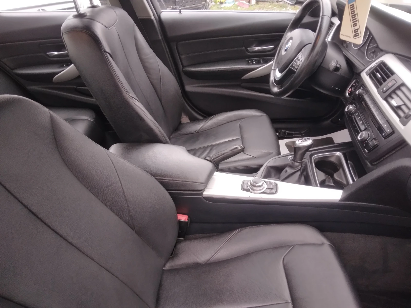 BMW 320 2.0 ръчна кутия, снимка 11 - Автомобили и джипове - 56695602