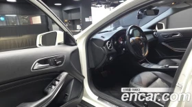 Mercedes-Benz GLA 200 - 9733 € - 19188351 10