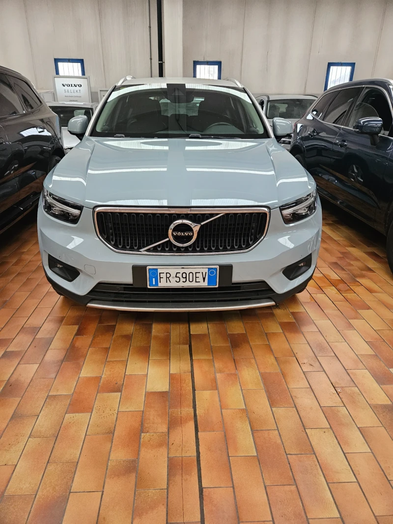 Volvo XC40 2.0 150kс, снимка 1 - Автомобили и джипове - 49085036