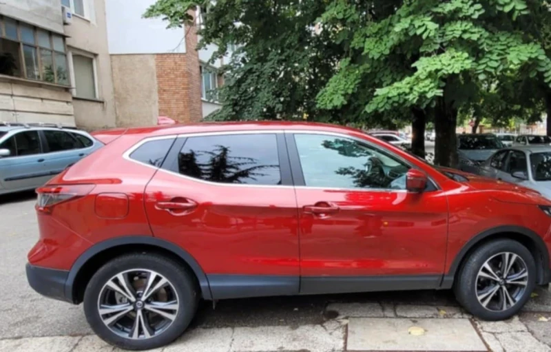Nissan Qashqai, снимка 9 - Автомобили и джипове - 51532295