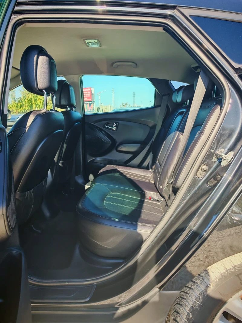 Hyundai IX35 IX35 4X4CRDI, снимка 9 - Автомобили и джипове - 52319476