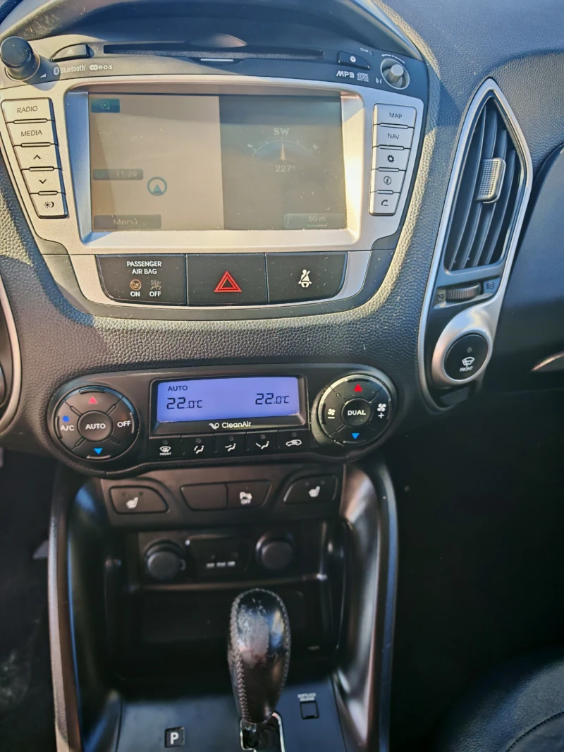 Hyundai IX35 IX35 4X4CRDI, снимка 15 - Автомобили и джипове - 52319476