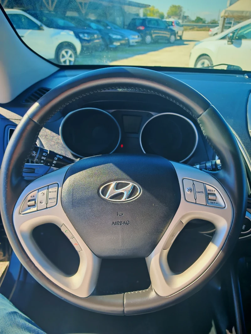 Hyundai IX35 IX35 4X4CRDI, снимка 16 - Автомобили и джипове - 52319476