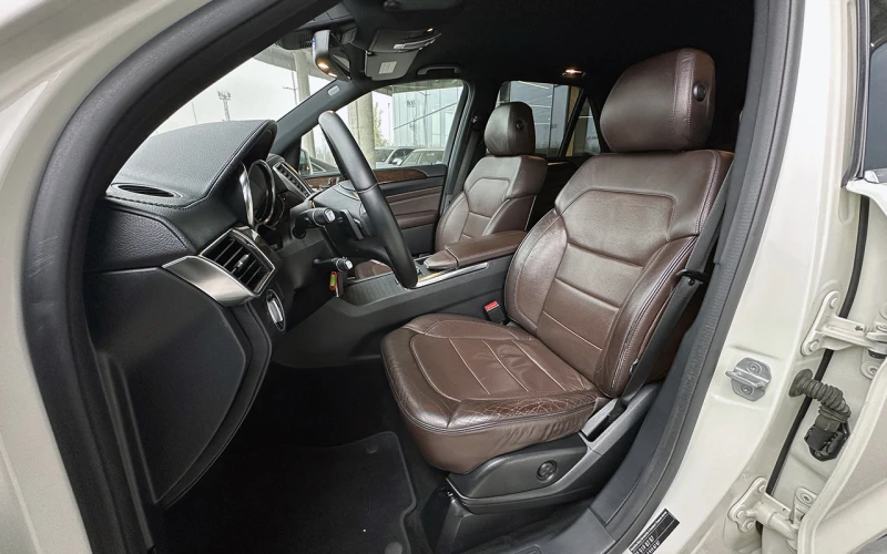 Mercedes-Benz ML 350 BlueTEC AMG, снимка 6 - Автомобили и джипове - 52660045