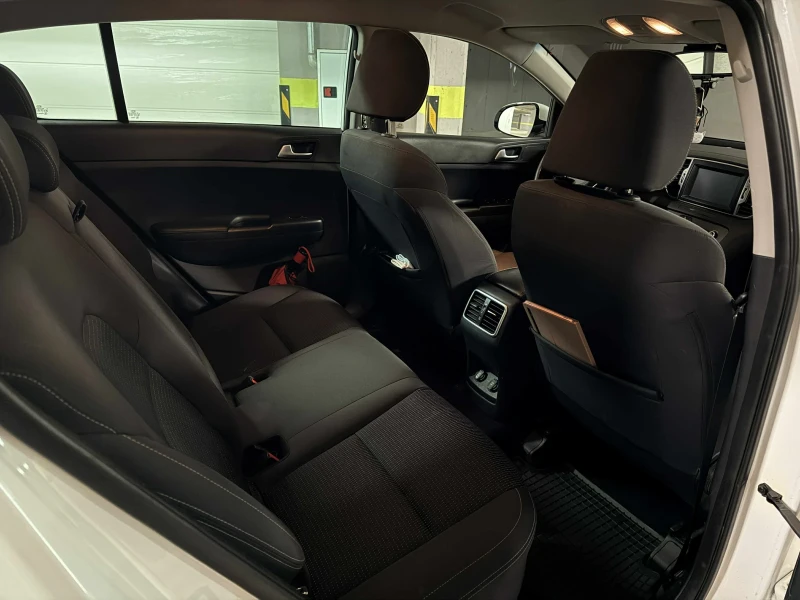 Kia Sportage, снимка 7 - Автомобили и джипове - 53224921