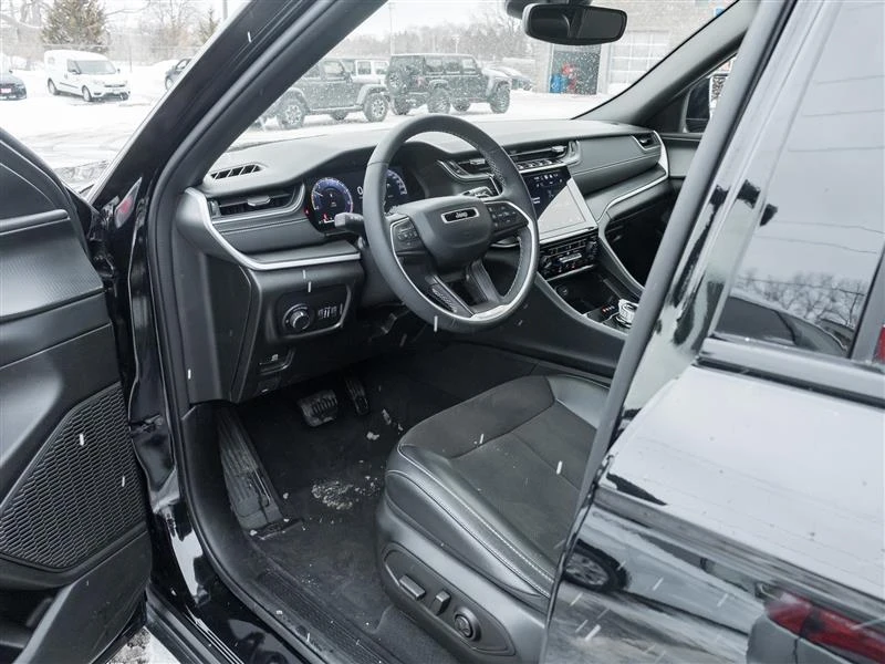 Jeep Grand cherokee ALTITUDE 4x4 * CARFAX* , снимка 7 - Автомобили и джипове - 53479805