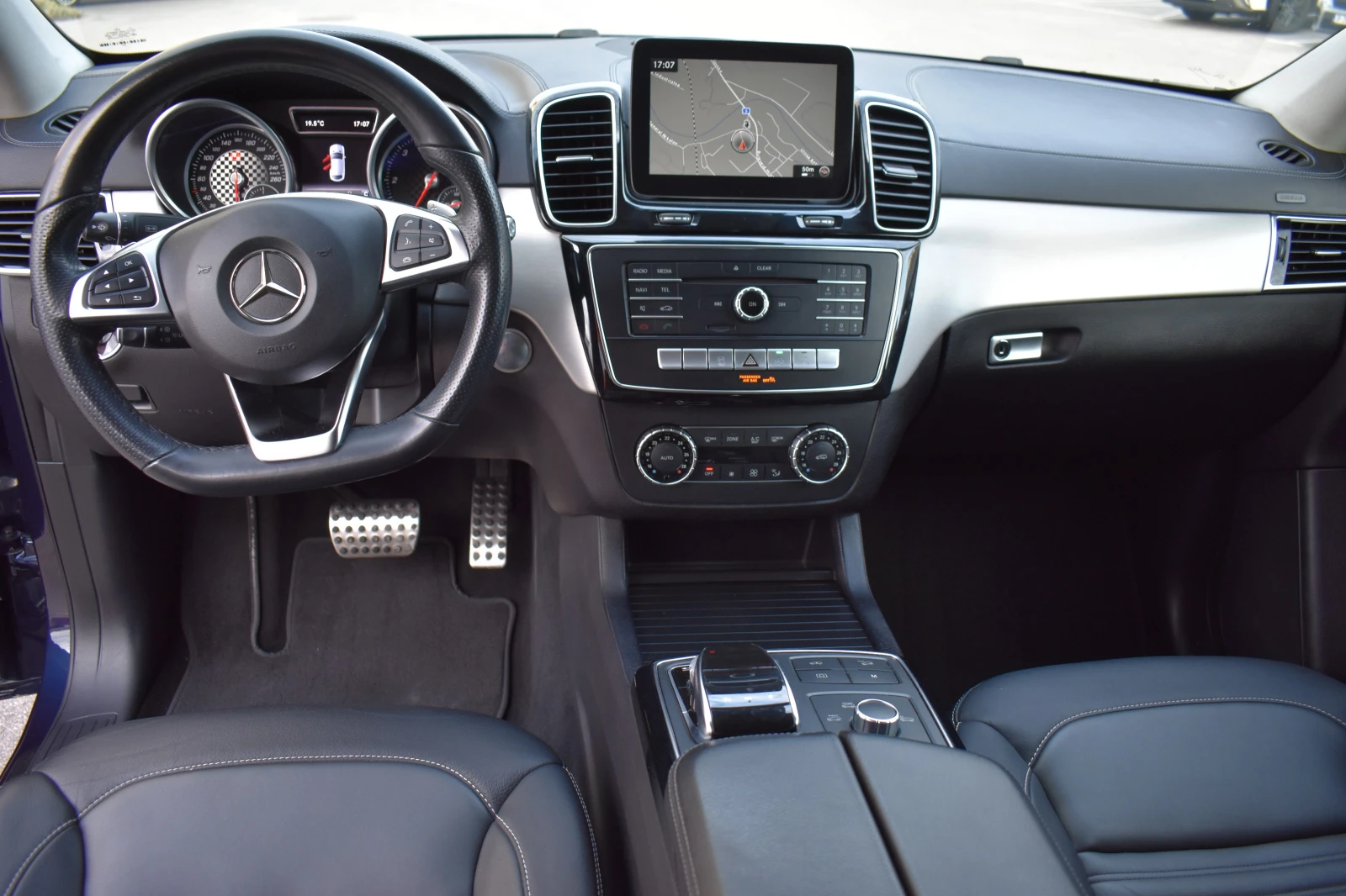 Mercedes-Benz GLE 350 AMG PREMIUM= 9GTRONIC= 4MATIC= ОБСЛУЖЕН= УНИКАЛЕН! - изображение 10