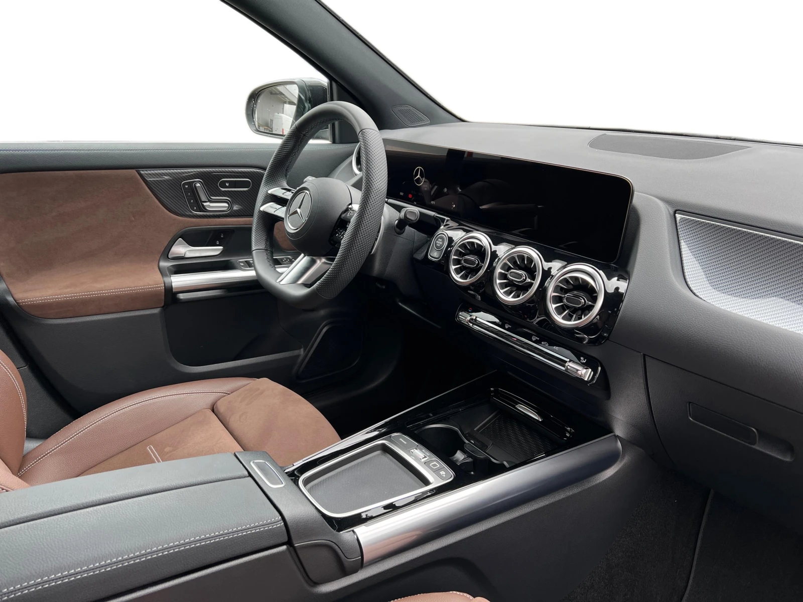 Mercedes-Benz GLA 200 d 4MATIC, снимка 9 - Автомобили и джипове - 52454024