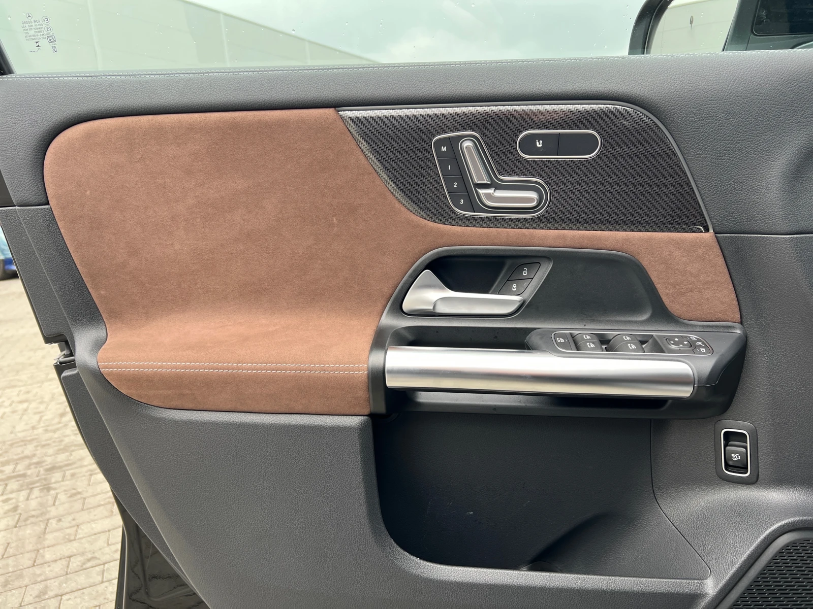 Mercedes-Benz GLA 200 d 4MATIC, снимка 10 - Автомобили и джипове - 52454024